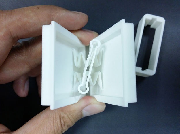 Ultra Slim Ring Box with Spinning Feature Showing Moving Parts in 3D