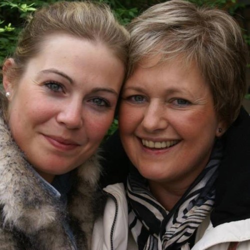 Alpe d'HuZes ride: Marjolean and her mom