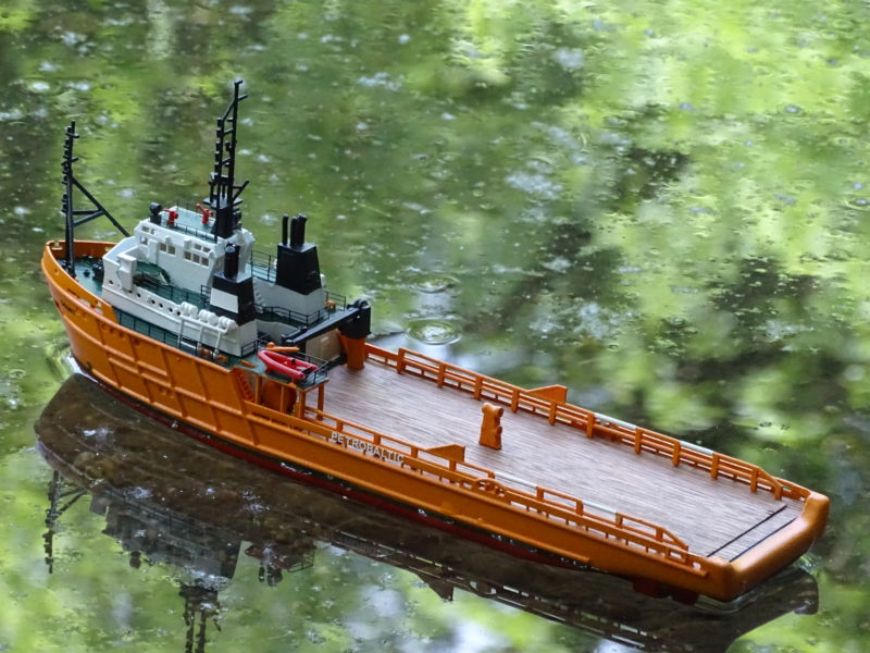 tiny rc boat
