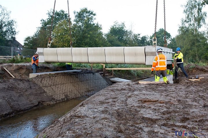 Gemert, The Netherlands' 3D printed cycling bridge during installation